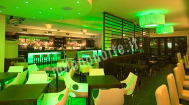 locale extro Milano